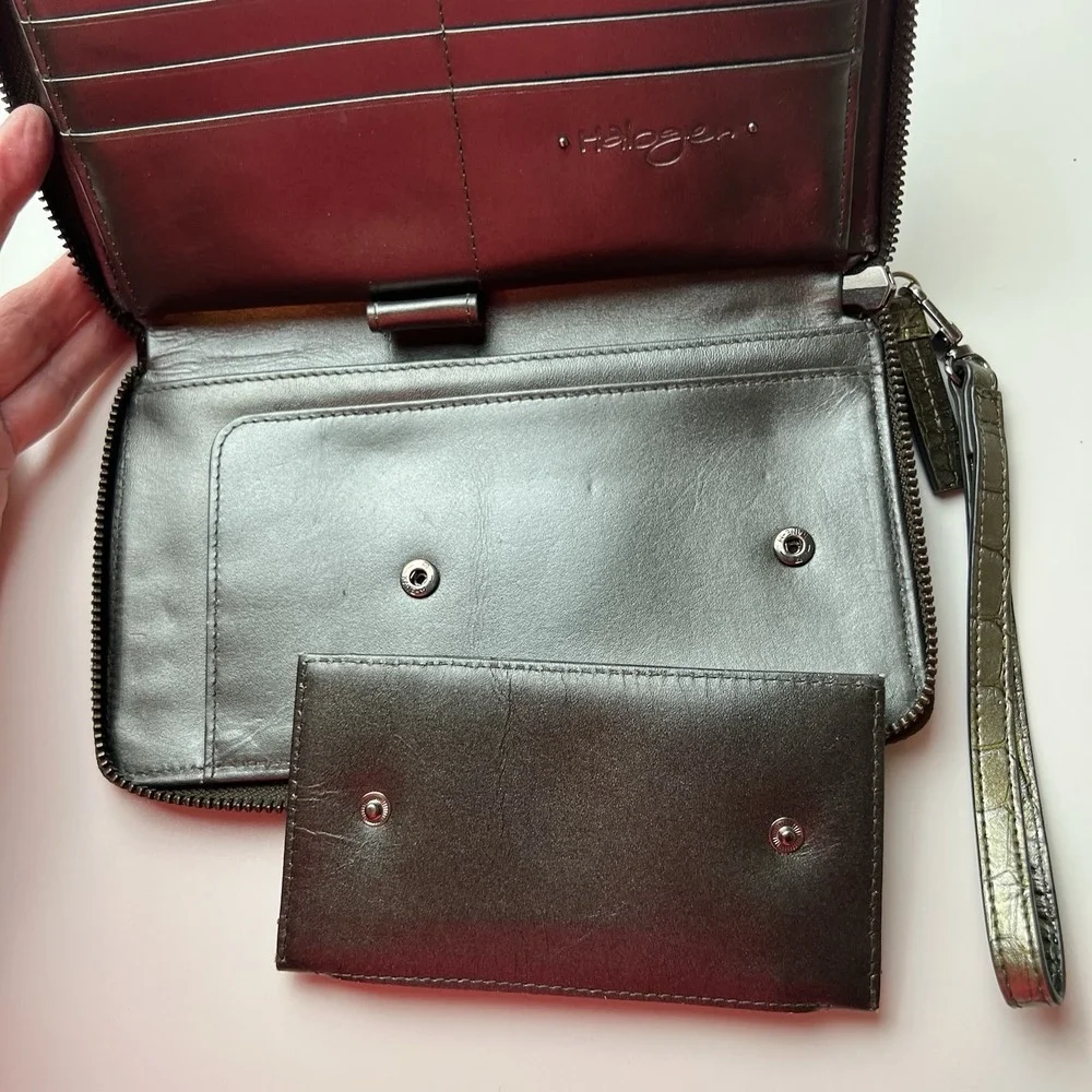 HALOGEN Crocodile Embossed Wallet/Wristlet Bronze with  Snap Off Coin Purse